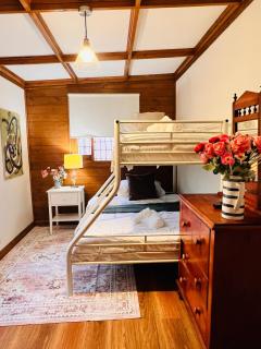 5-bedroom vineyard cottage for groups McLaren Vale - 6