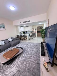 2BR Apartment, 3 Min Walk to Ajman Beach - 4