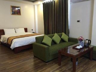 Phoenix Hotel 3 - 6