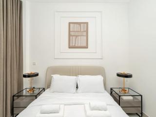 1 BR 10 mins to Burj Khalifa with Cinema,Gym & Pool - 3