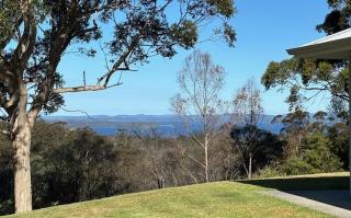 Shadforth Rise: Spacious, modern home, beautiful views, 4 mins to town - 9