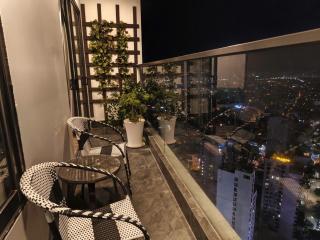 Luxury Seaview Apartment - 8