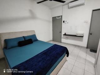 Sadiyra Homestay next to Alamanda Mall, Netflix & Wifi - 1