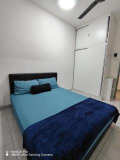 Sadiyra Homestay next to Alamanda Mall, Netflix & Wifi - 6