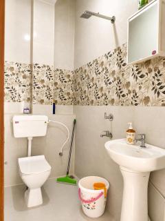 Tinhenric's Modern One Room Stay - 3