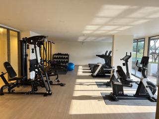 Bright 1bd apt in the Ozone Oasis Condominium - 7