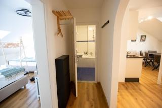 Bright Apartment in central Basel - Special WHITE RABBIT 32 Apartment, Basel, up to 6 guests - 2