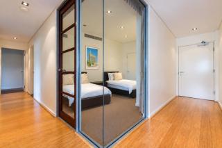 Fremantle 3BR Apartment, Pool & Secure parking - 2