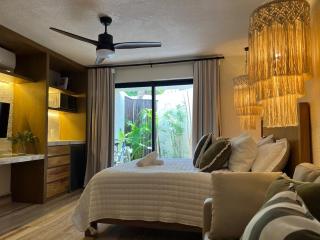 Entire Private Villa in HZ - Pool & Outdoor Living - 9