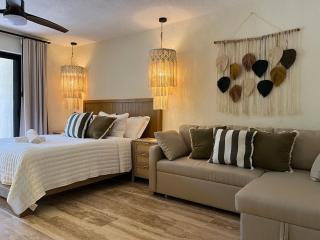 Entire Private Villa in HZ - Pool & Outdoor Living - 8
