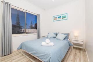 Unit 44 Seafront Estate - 8