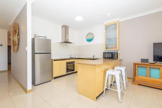 Unit 44 Seafront Estate - 4