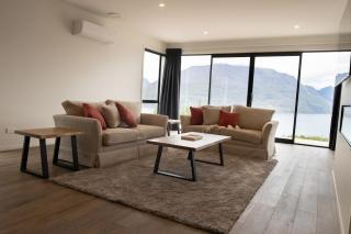 1Queenstown - Stunning Lake and Mountain Views - 7