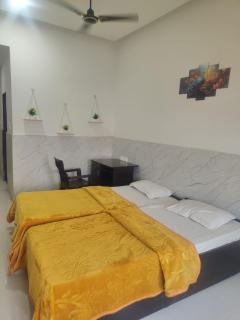 Hotel Parakh Rooms And Banquet - 8