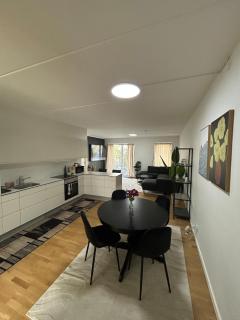3 separate bedrooms 103 m2 Free Parking - 1