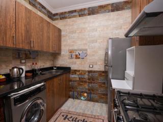 Pool View 2 Bedroom Apartment in El Kawther - 4