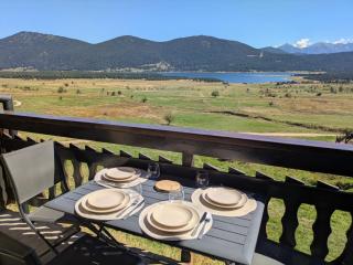 Appartement 2 chambres avec balcon, vue lac, parking et garage - 2