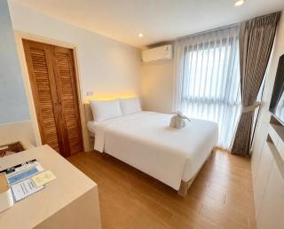 Sun and Moon Hotel - Bed and Bistro - 4