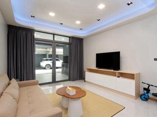 Elegant 3BR Townhouse Near Siam & BTS 6 Guests - 6