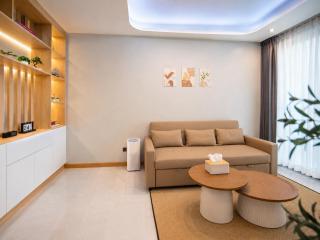 Elegant 3BR Townhouse Near Siam & BTS 6 Guests - 7