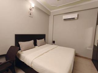 FabHotels Crestwood - 3