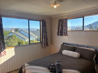 80's batch with lake views - 5