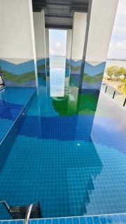 Bay Suites Sea & City Views Pool & Gym - 8