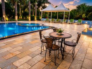 The Elegance Resort - 6