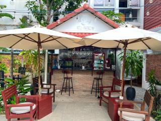 Banksy's Siem Reap - 7