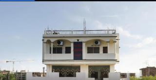 Hotel Awadh Fort - 2