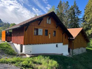 Charmant Petit Chalet 3 étoiles en Gruyère - 9