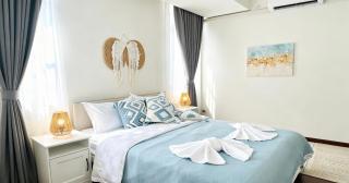 Private Pool Villas Sukhumvit 26 Near BTS Phrom Phong and EmSphere - 1