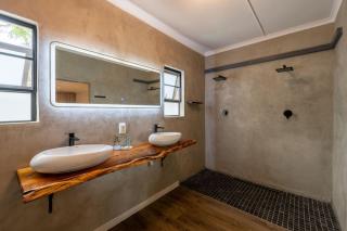 Chestnut Country Lodge - 1