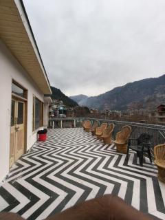 Joeys Hostel Manali - 5