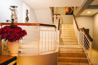 Grand Chalet Inn - 6