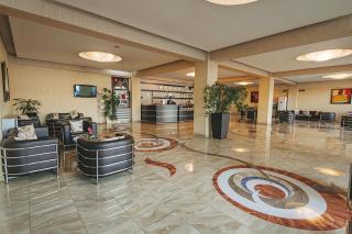 Days Hotel Baku - 9