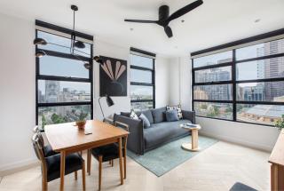 Modern Nomads Melbourne Central 1BR with Iconic State Library View - 0