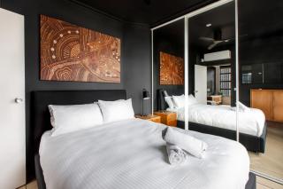 Modern Nomads Melbourne Central 1BR with Iconic State Library View - 5
