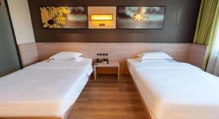 IU Hotel Zhengzhou Wenhua Road Sanquan Road Branch - 7