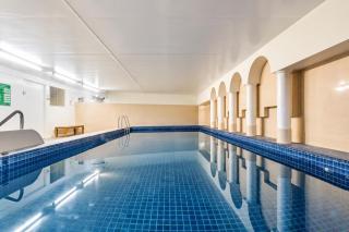 Waterfront CBD - Sleeps 6 & Baby - Parking & Sauna - 9