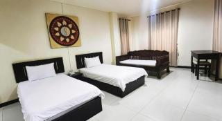 Mark Four Place Hotel - 1