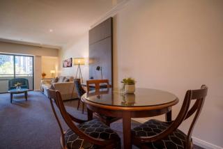 Modern Nomads Spacious Home in the Heart of Melbourne - 9