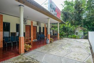 RedDoorz near Museum Gunung Merapi - 8