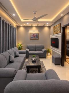 Home Away from Home, 2-Bed Apartment, Netflix, AC, WiFi In E-11 Islamabad - 2