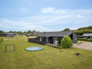 Holiday Home Djuna - 475m from the sea by Interhome - 0