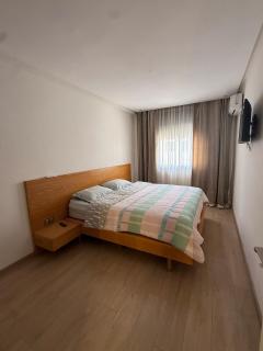 Bright modern 3-bedroom apartment in Casa - 1