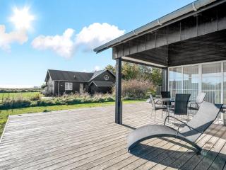 Holiday Home Gunda - 150m from the sea by Interhome - 2