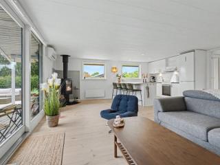 Holiday Home Trineke - 400m from the sea by Interhome - 7