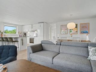 Holiday Home Trineke - 400m from the sea by Interhome - 6