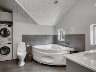 Holiday Home Nandolf - 200m to the fjord by Interhome - 4